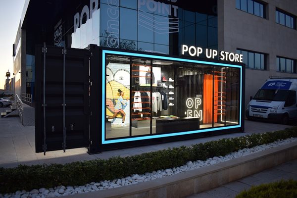 POP-UP STORE