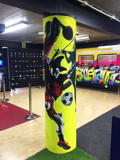 Columna-textil-showroom-con-fondo-small.jpg Columna-textil-showroom-con-fondo-small.jpg